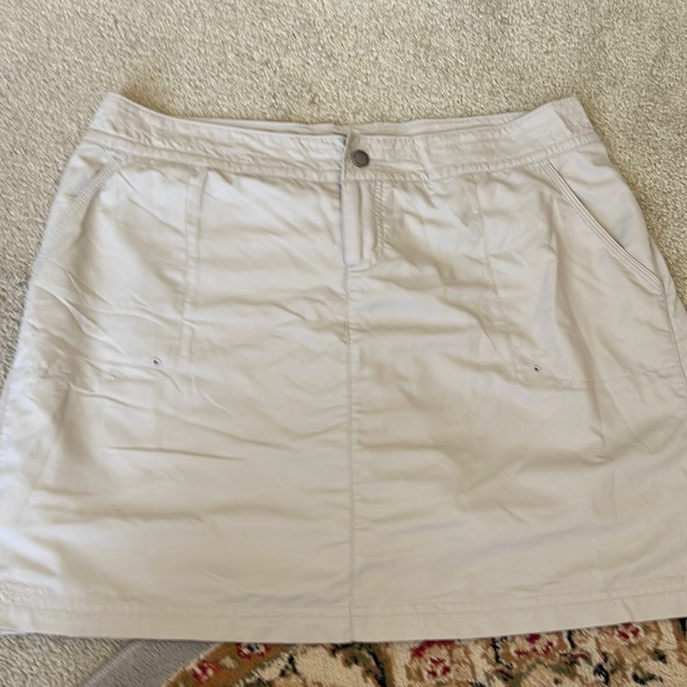 Columbia skirt new with tags size 14